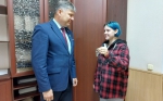 В Бугурусланском районе селянке из числа детей-сирот вручили ключи от квартиры