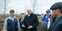 Врио губернатора Оренбуржья посетил соцобъекты и предприятия в Новосергиевке - Газета Бугурусланская правда