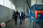 Врио губернатора Оренбуржья посетил соцобъекты и предприятия в Новосергиевке