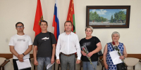 Глава Бугуруслана Дмитрий Дьяченко вручил ключи от квартир детям-сиротам - Газета Бугурусланская правда