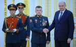 Евгений Солнцев вручил государственные награды участникам СВО