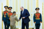 Евгений Солнцев вручил государственные награды участникам СВО