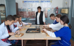 Школьники Бугурусланского района готовят сухарики для участников СВО
