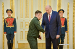 Евгений Солнцев вручил жителям Оренбургской области государственные награды