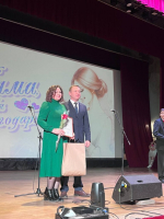 В Бугуруслане состоялся концерт, посвященный Дню матери
