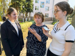 Пришкольную территорию в Бугуруслане украсили гортензиями